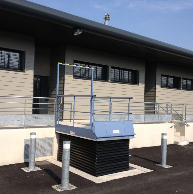 Table de quai déployée